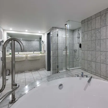 ホテル Mercure Centrum 4*